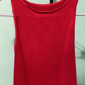Red cropped exercise tank top